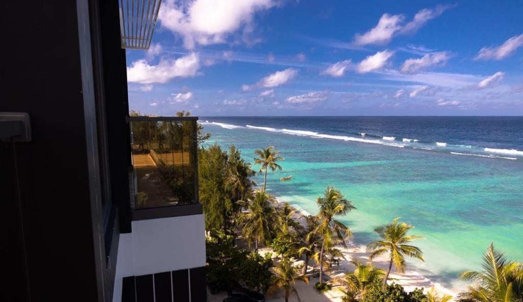 Beach Albatross Hotel & Residence Хулхумале Екстер'єр фото